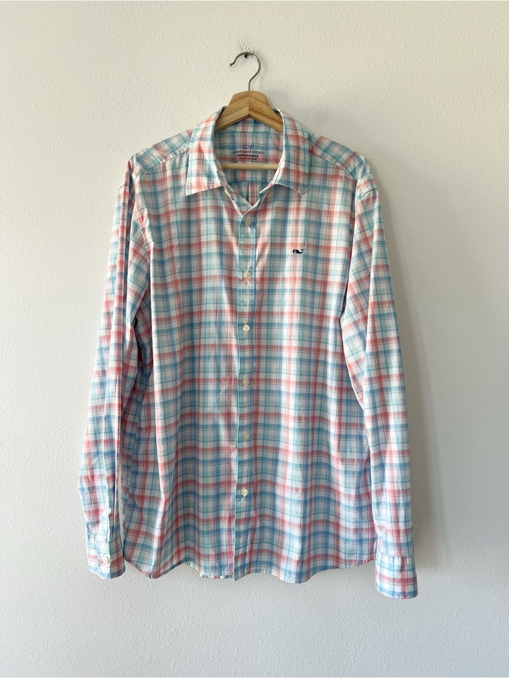 VINEYARD VINES | Performance Button Down Shirt | XL
